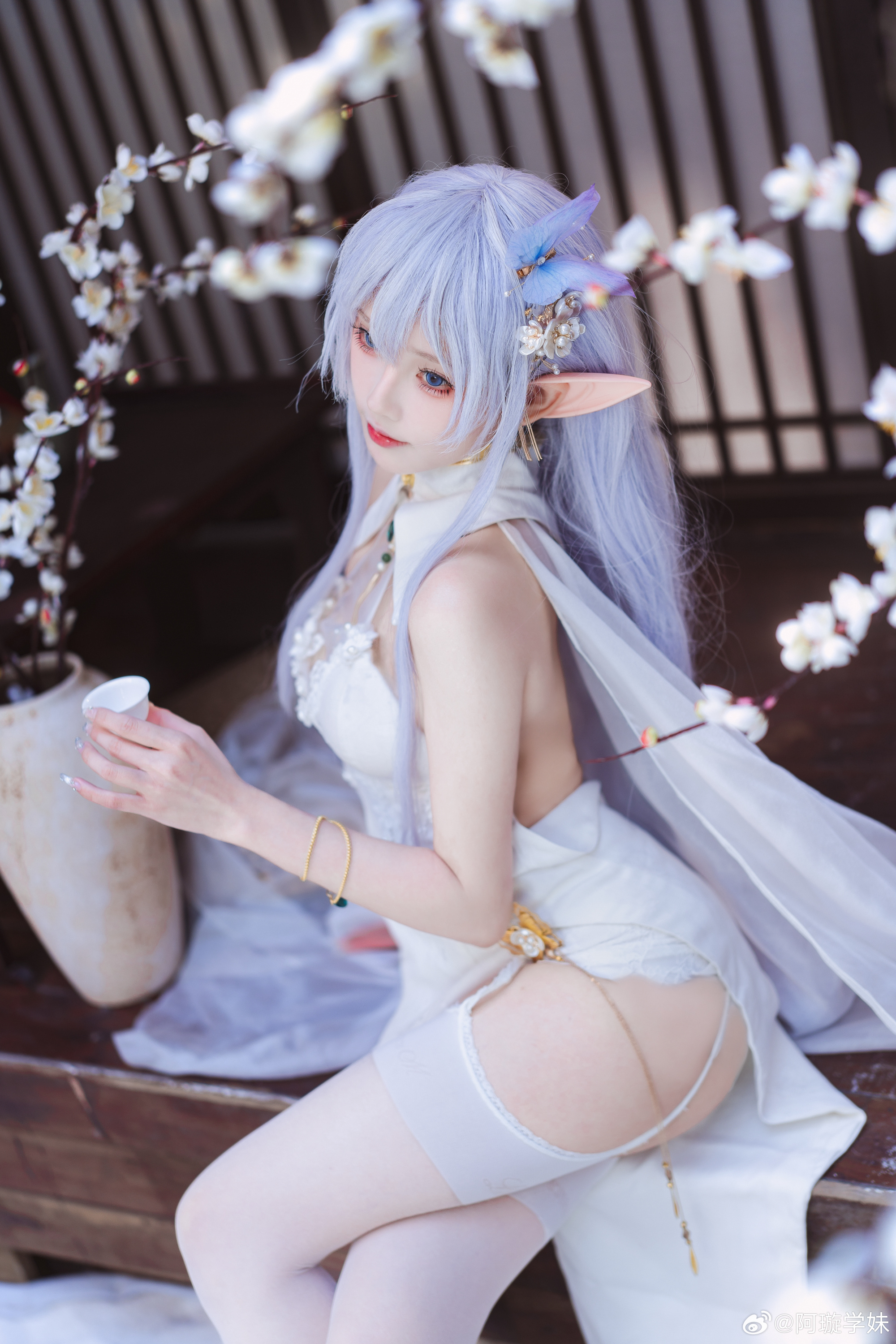 Cosplay | 没想到像这样在阁楼上吹着晚风、闻着淡淡的花香，也很惬意呢