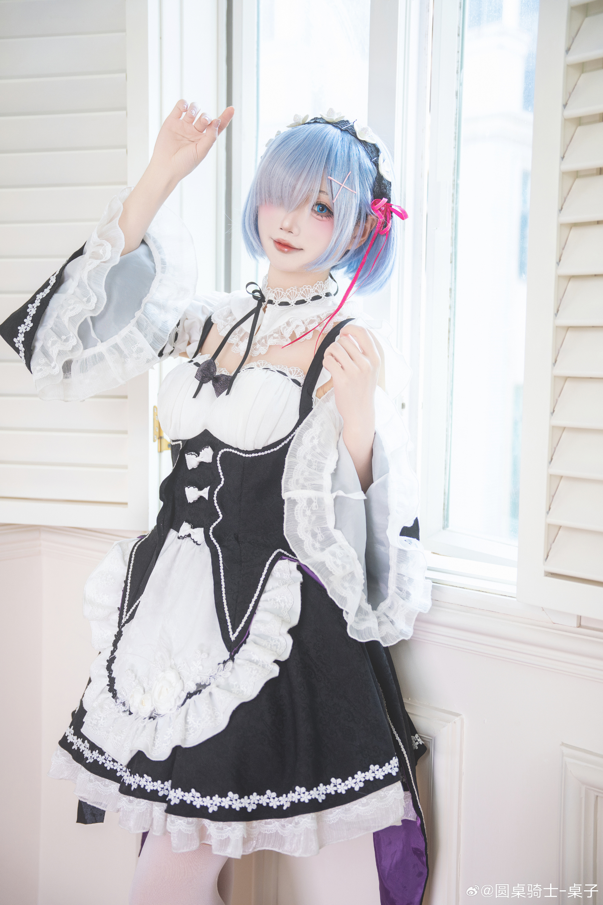 日出东方却落于西 人海相识缺散于席