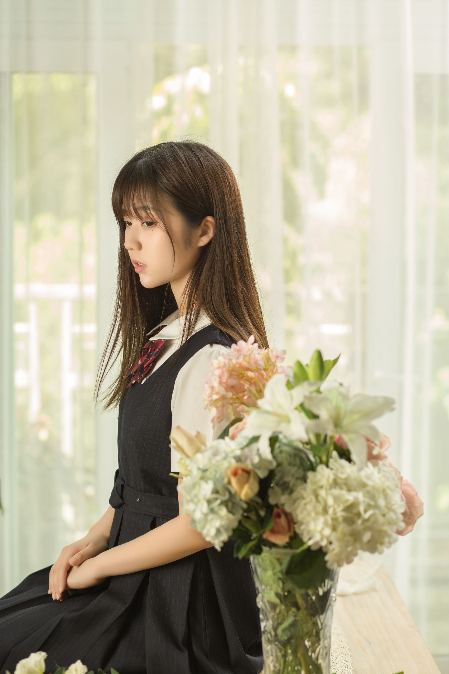 a253a-7.jpg 有这文静学妹,那你还想着逃课吗