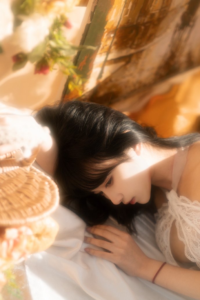 爱是神洒在她肩上的光