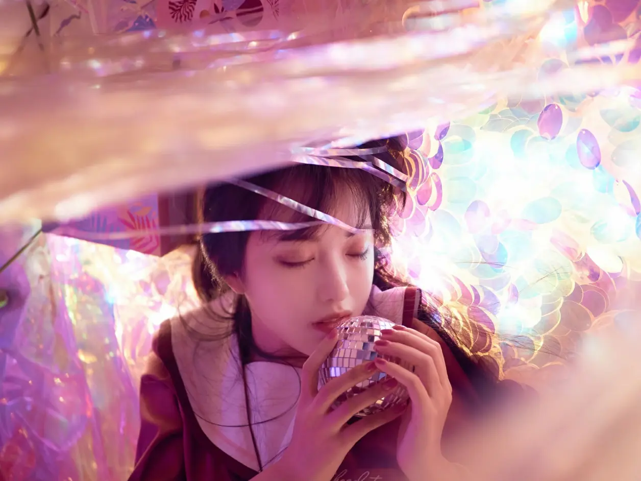 在时光的长河中，总有一些情感如静水深流