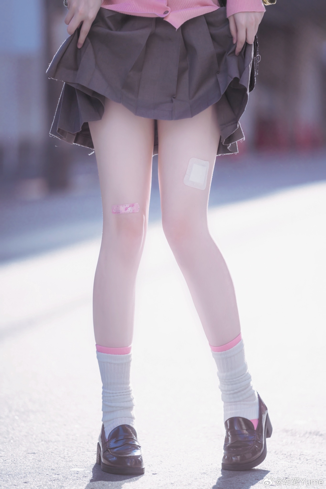 以学生的身份交往是不可以的！