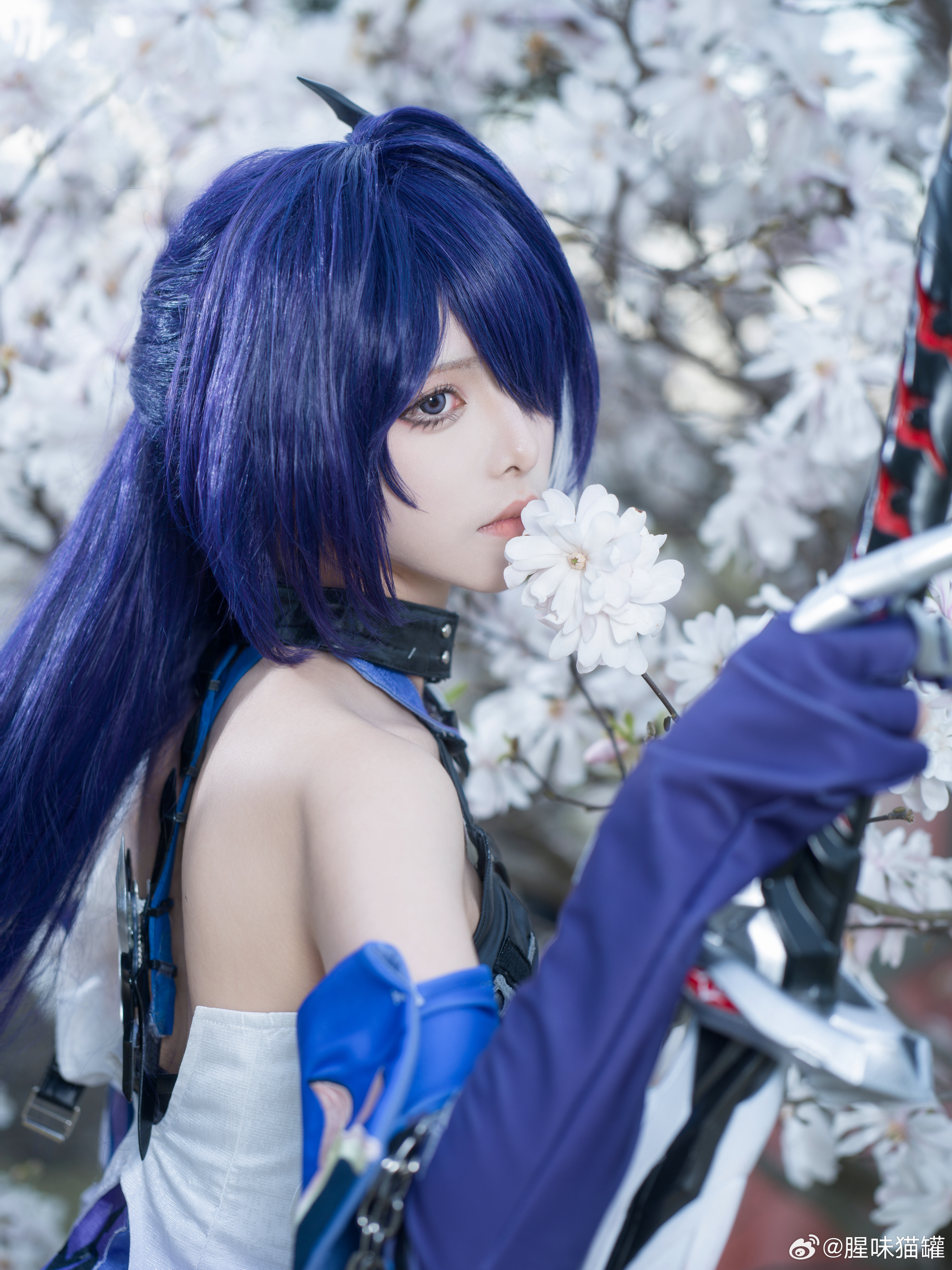 与其费尽周折绕过去，不如勇敢的地攀越