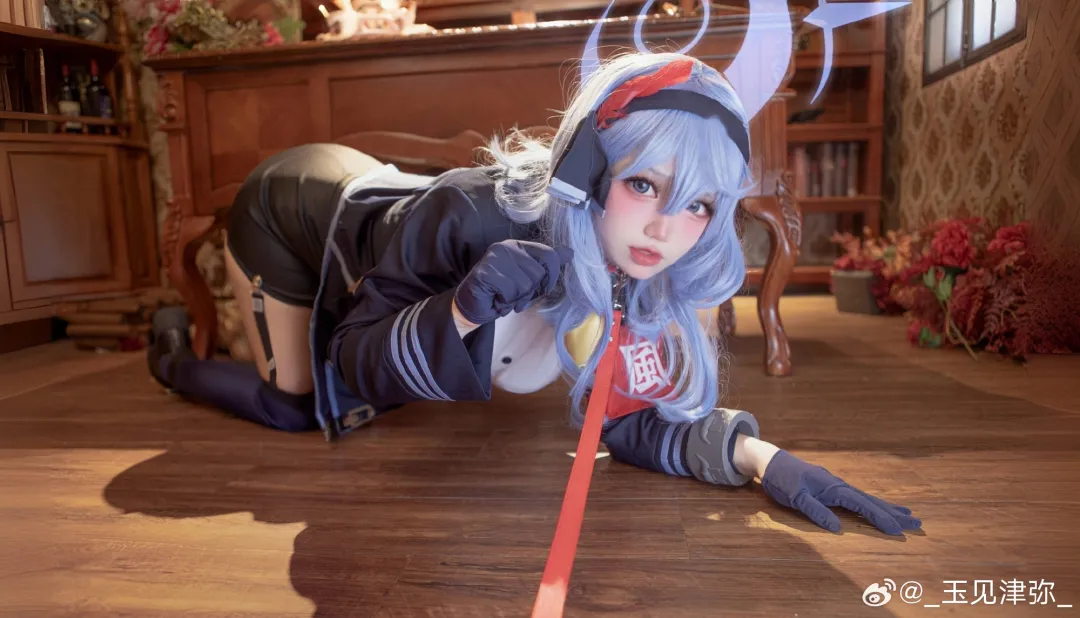 从此鲜花赠自己，纵马踏花向自由