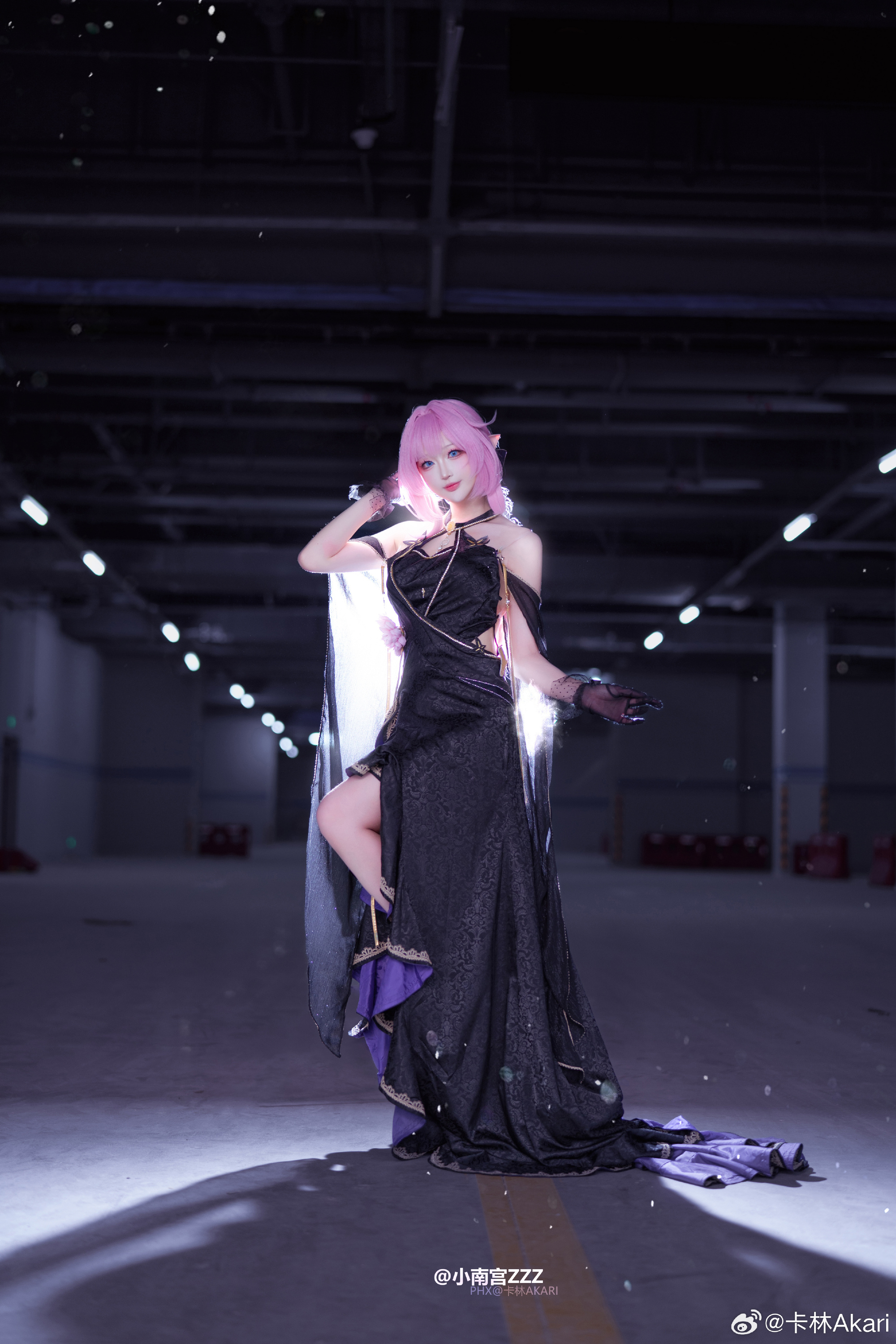 即使生活跌进尘埃,梦想也要举得高高的