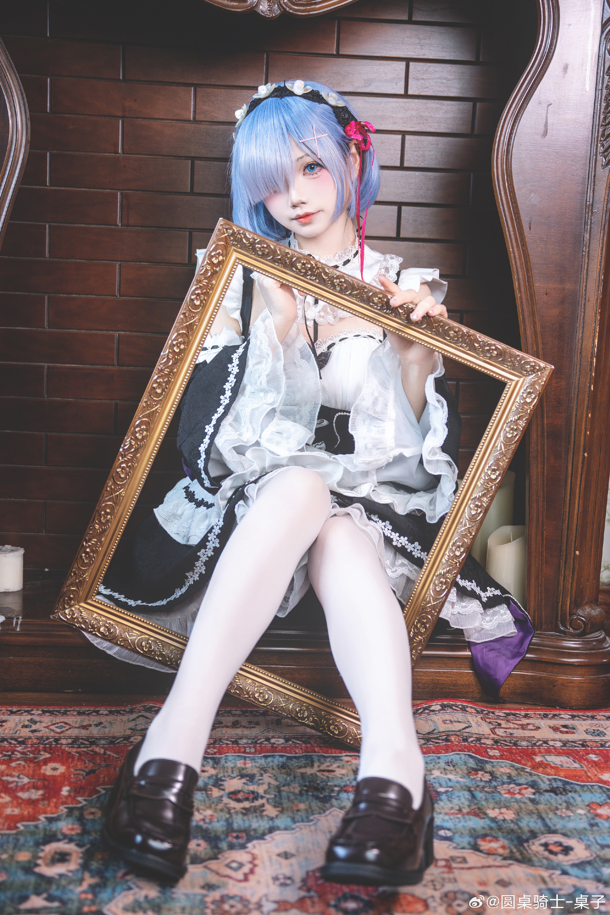 日出东方却落于西 人海相识缺散于席