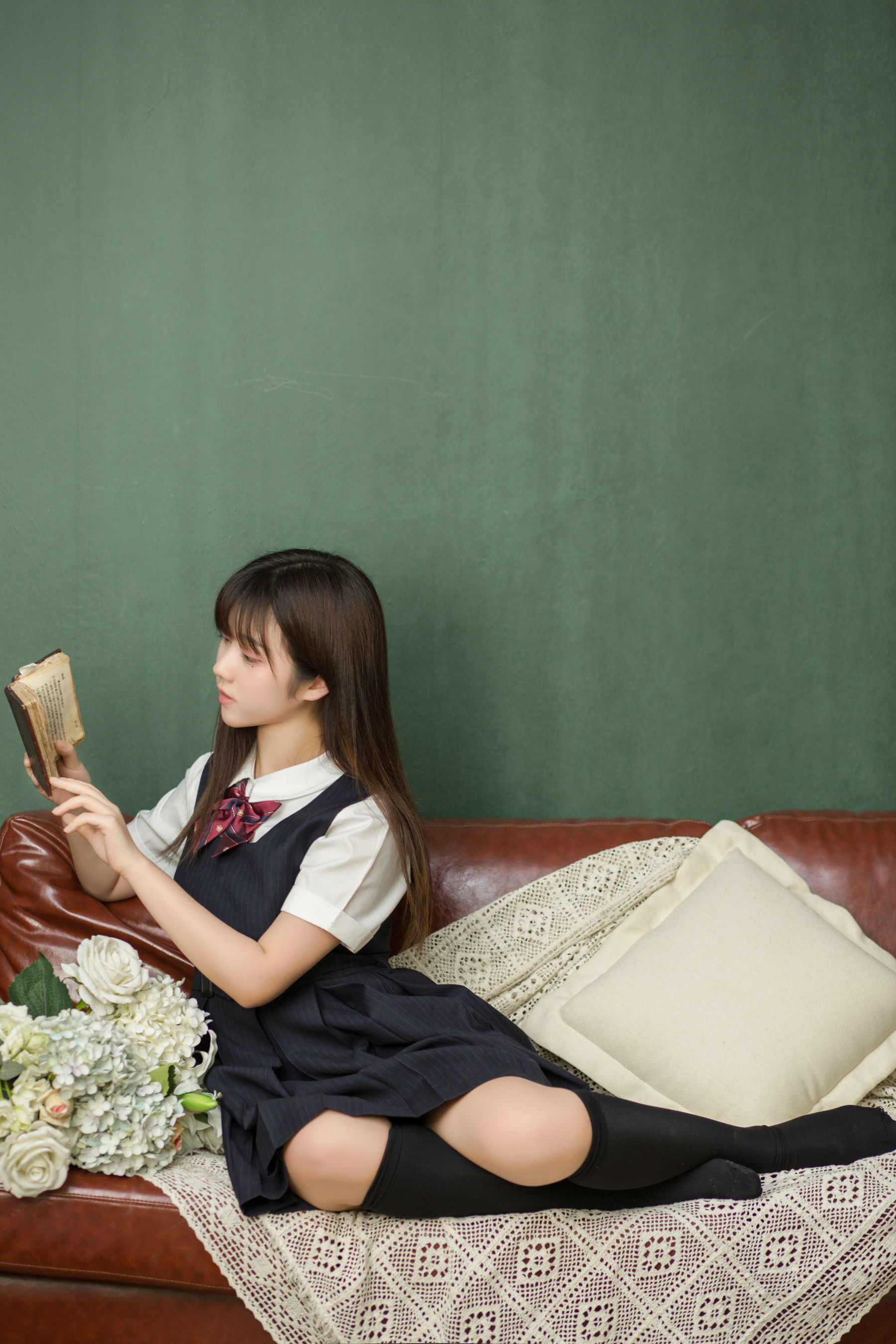 acd9f-11.jpg 有这文静学妹,那你还想着逃课吗