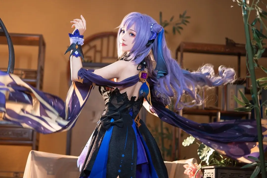 大大卷卷小卷 – 《原神刻晴》霓裾翩跹