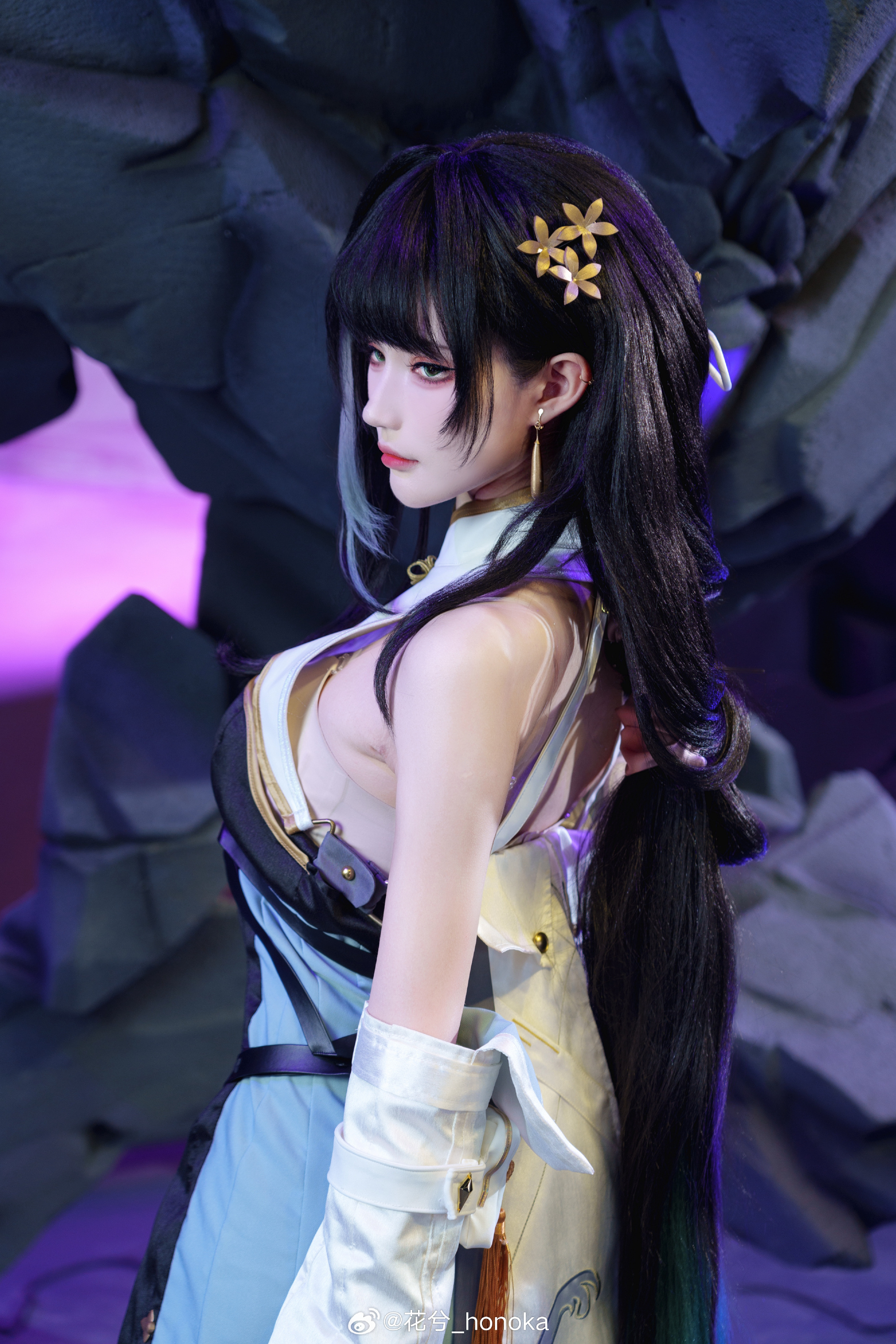 哎呀～你更喜欢哪个我呢 