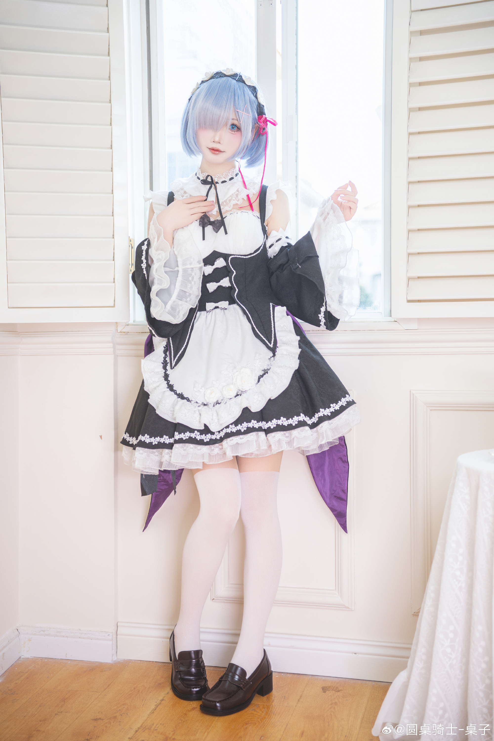 日出东方却落于西 人海相识缺散于席