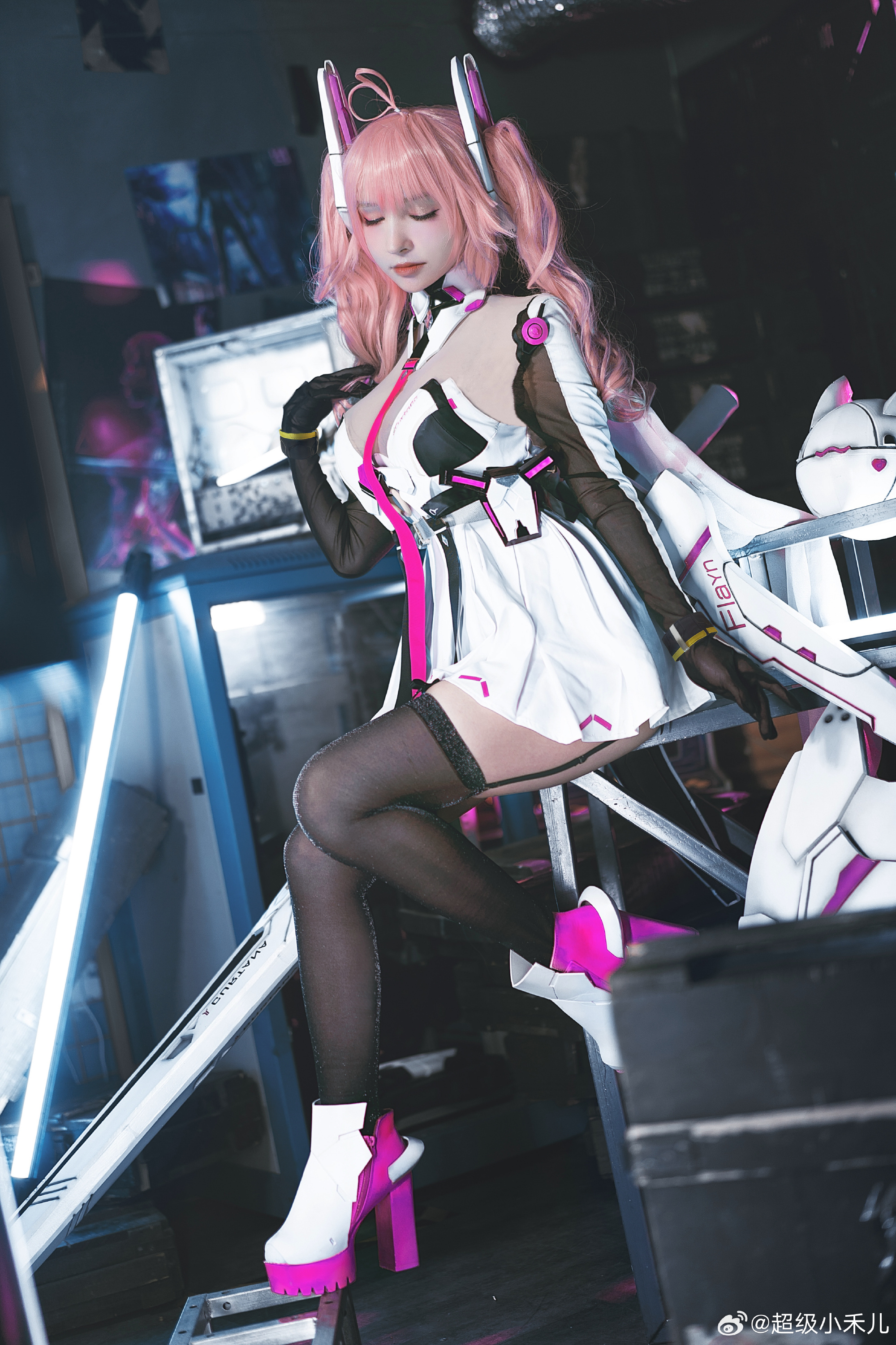 活在自己的热爱里而不是别人的眼光里