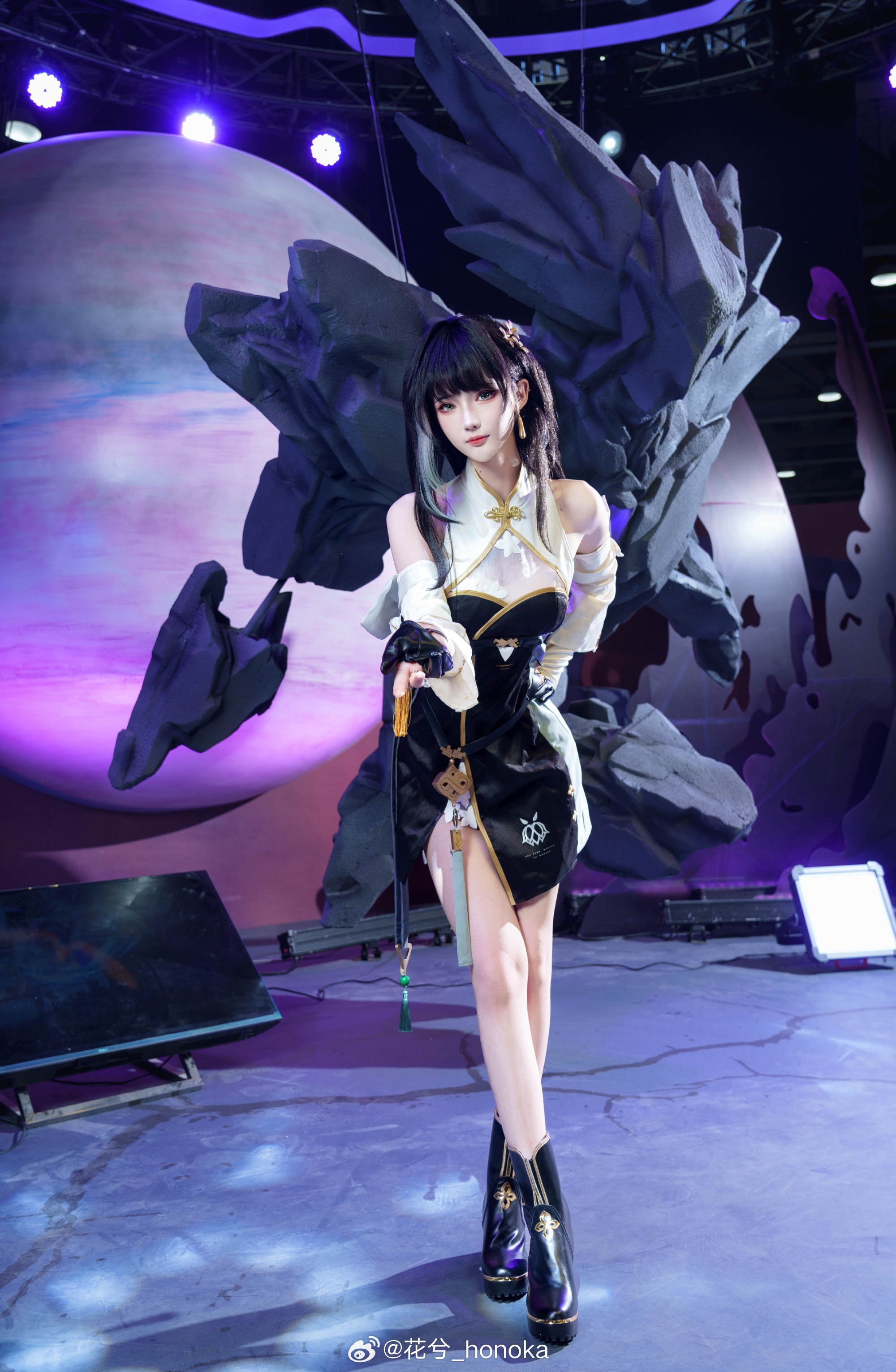 哎呀～你更喜欢哪个我呢 