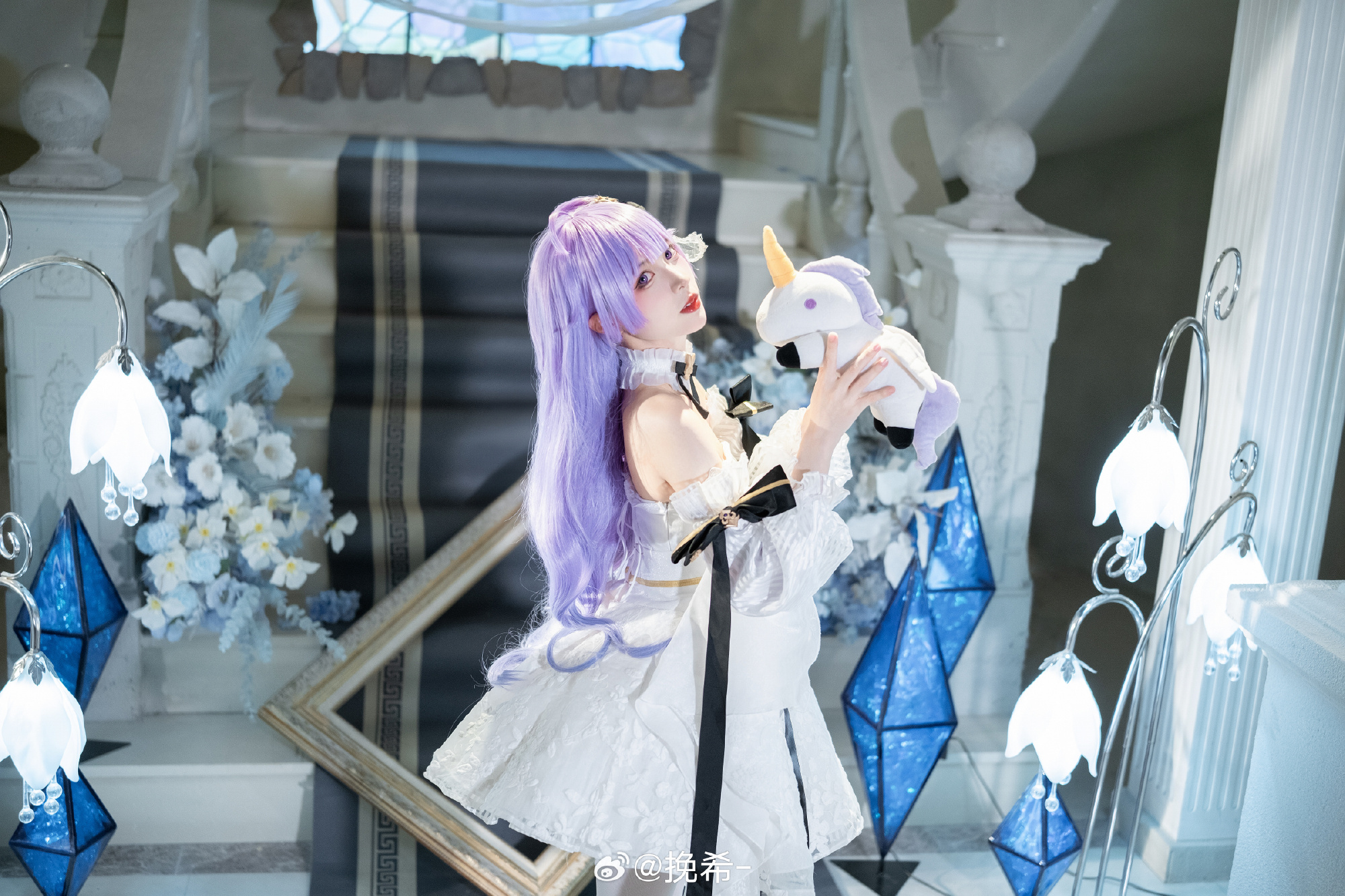 幸得识卿桃花面，从此阡陌多暖春