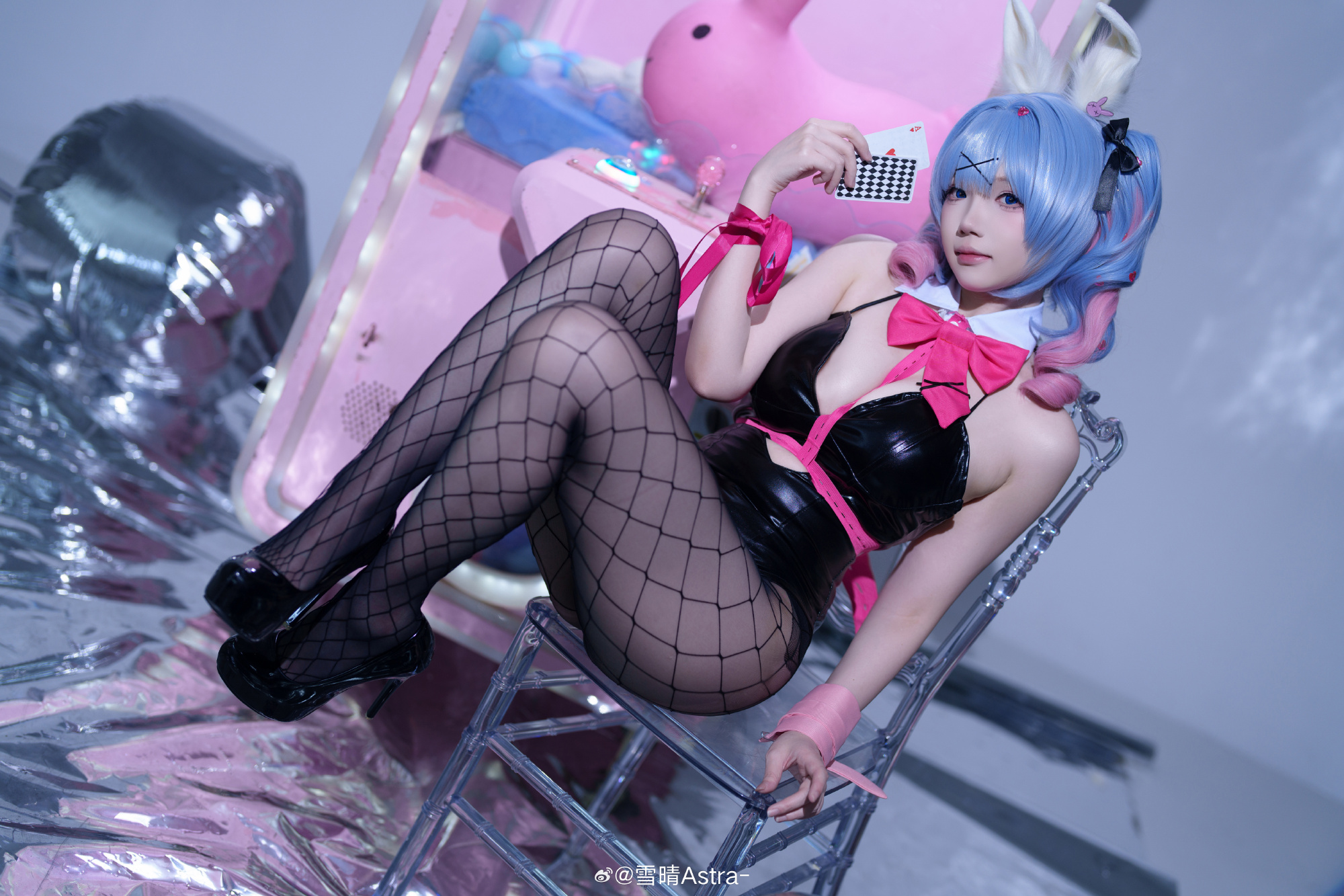 Cosplay｜真是的干脆摇起你的兔尾巴诱惑我不好吗