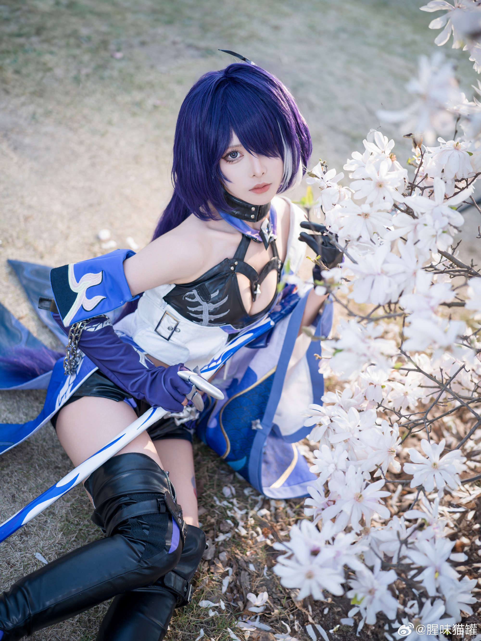 与其费尽周折绕过去，不如勇敢的地攀越