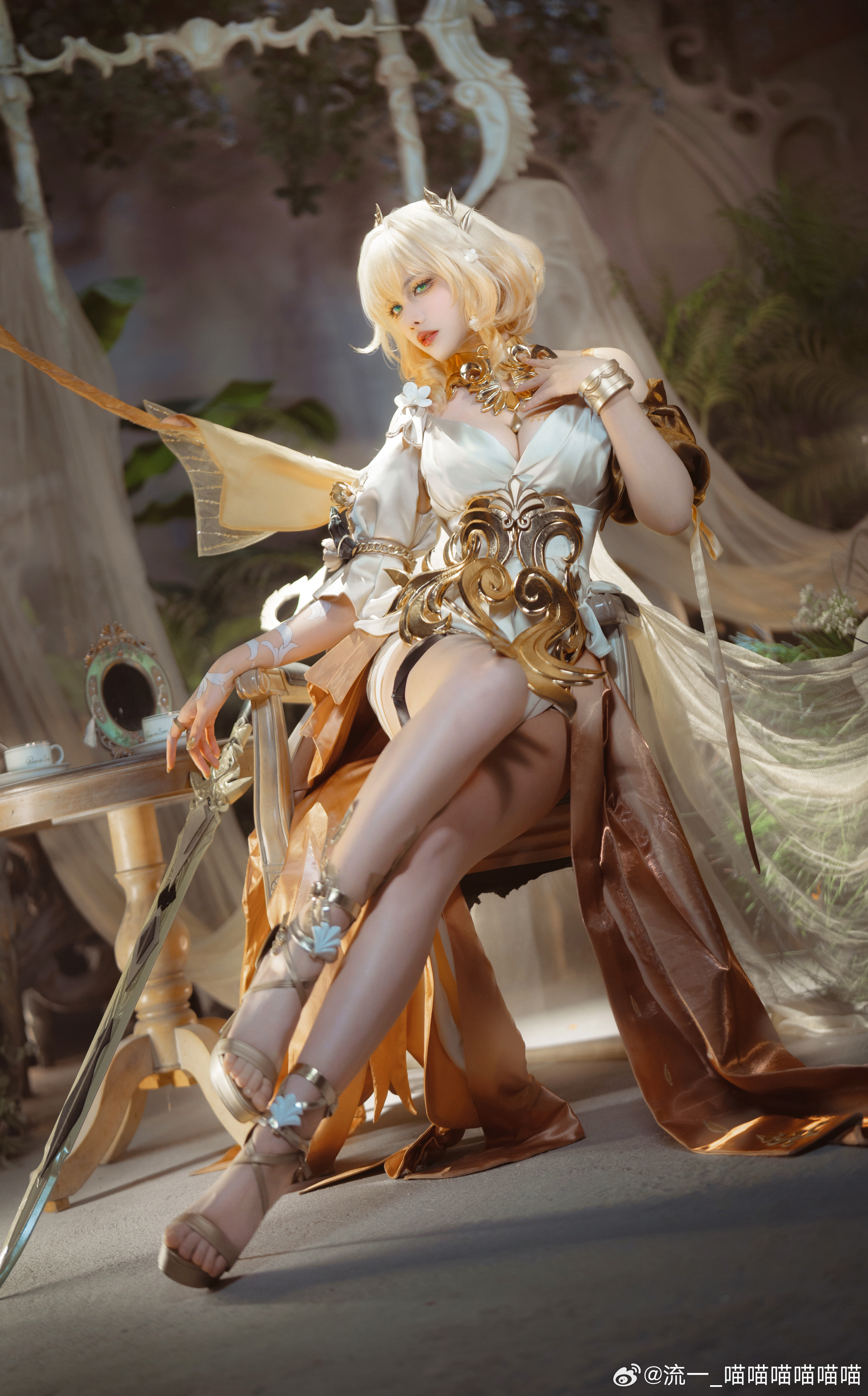 Cosplay | 轻抚圣城的丝网，凝听命运的生息