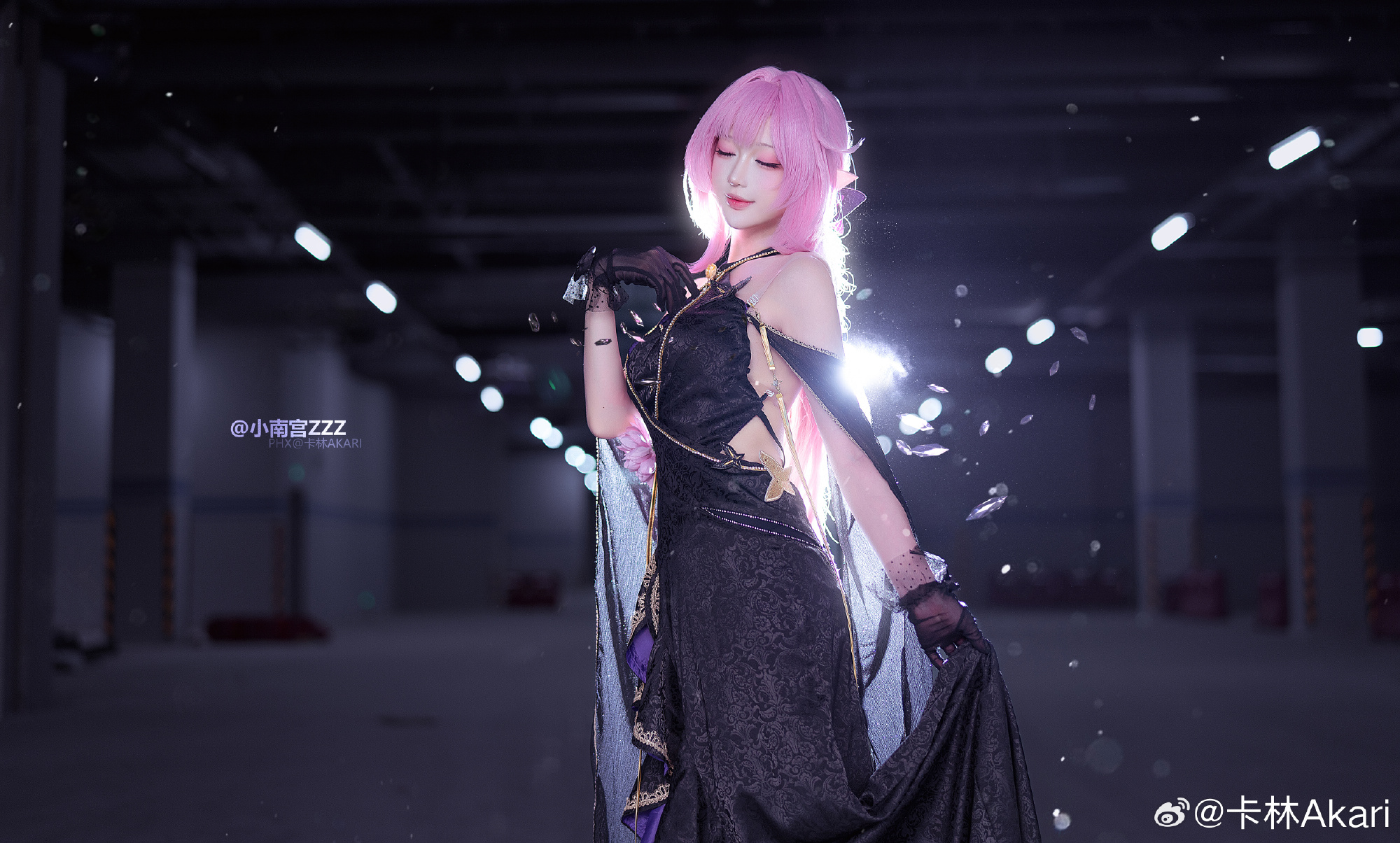 即使生活跌进尘埃,梦想也要举得高高的