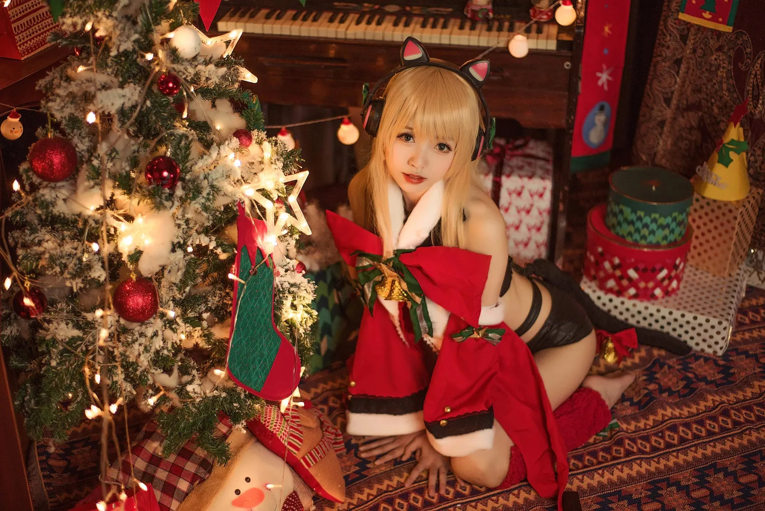 大大卷卷小卷 – 红色双马尾