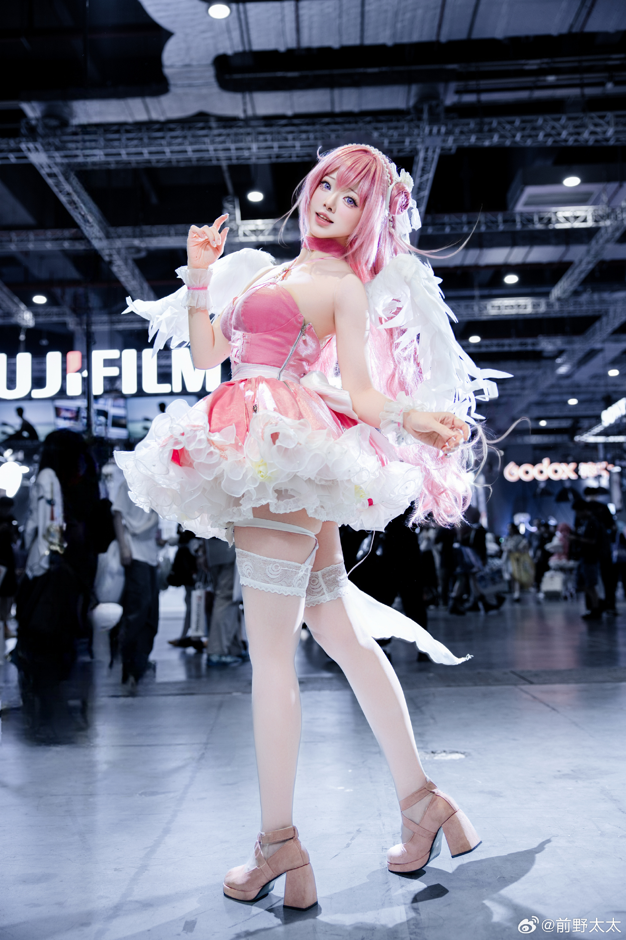 Cosplay｜桃乐丝★黎明派对 Nikke:胜利女神@前野太太