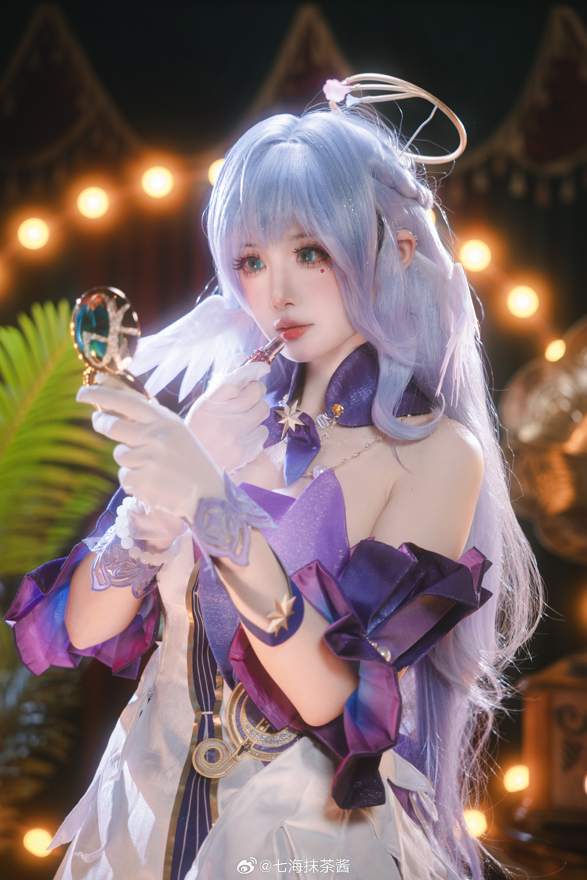 如果羽翼不幸残缺，那就把翅膀借给彼此