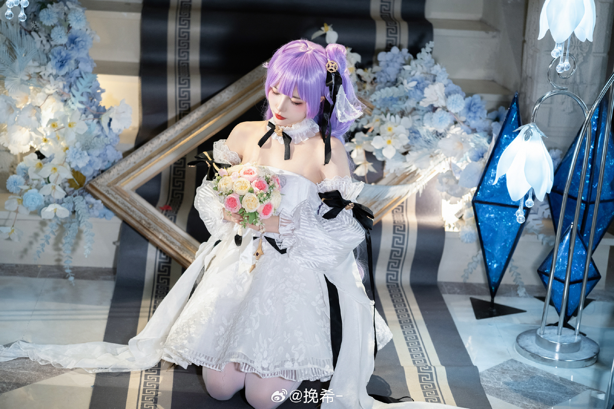 幸得识卿桃花面，从此阡陌多暖春