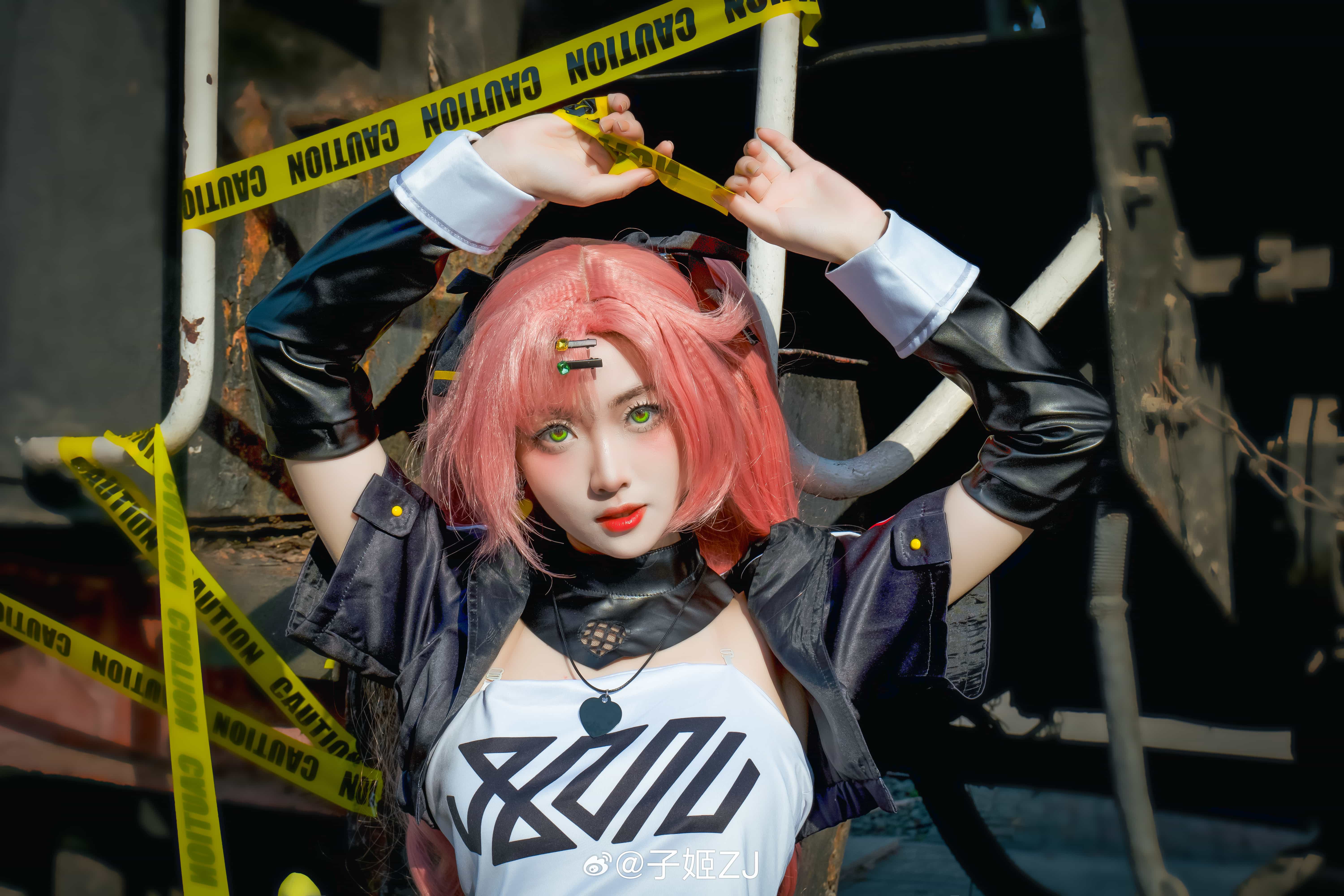 委托我的话，出场费很贵的哦～ ​​​