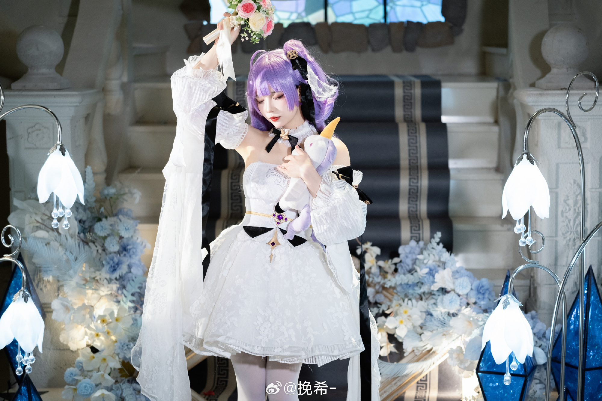 幸得识卿桃花面，从此阡陌多暖春