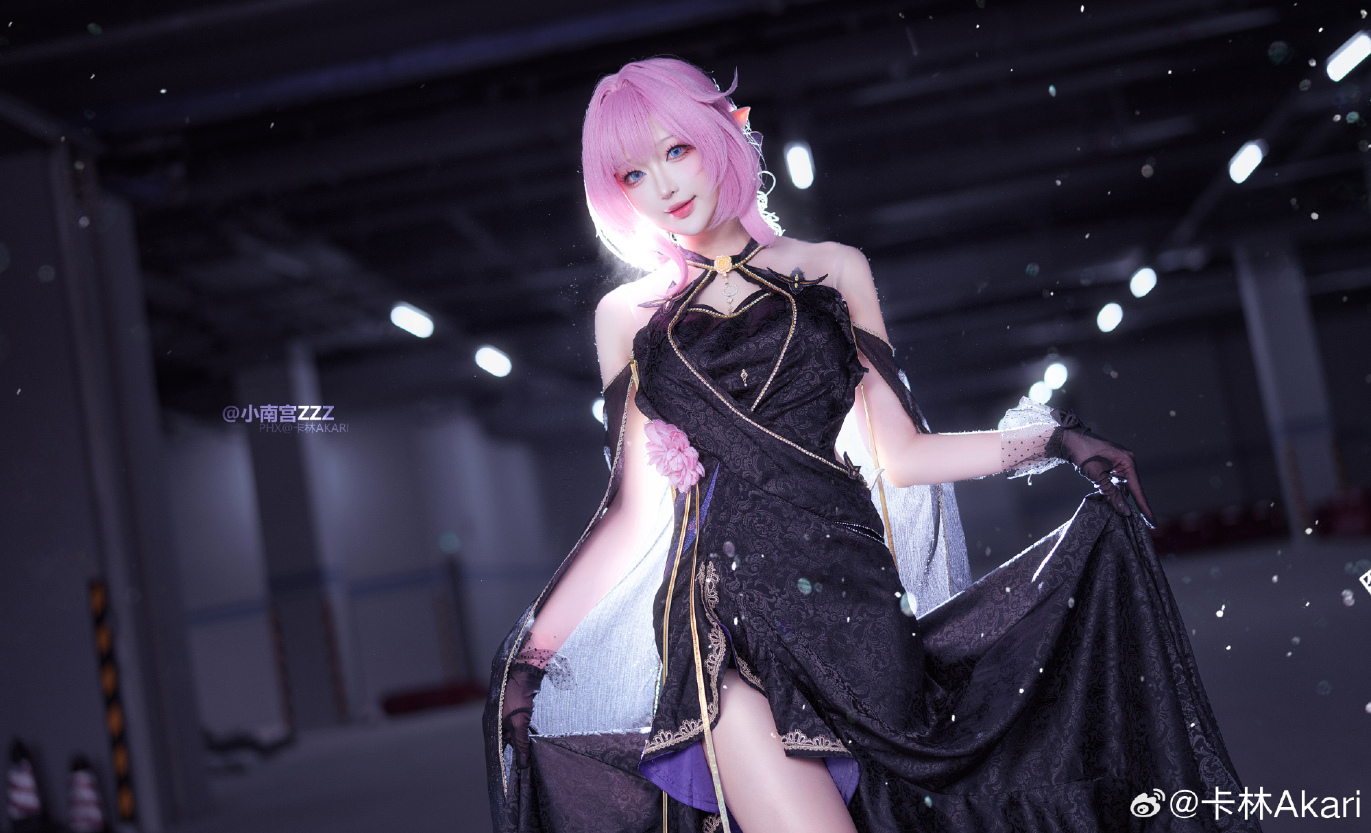 即使生活跌进尘埃,梦想也要举得高高的