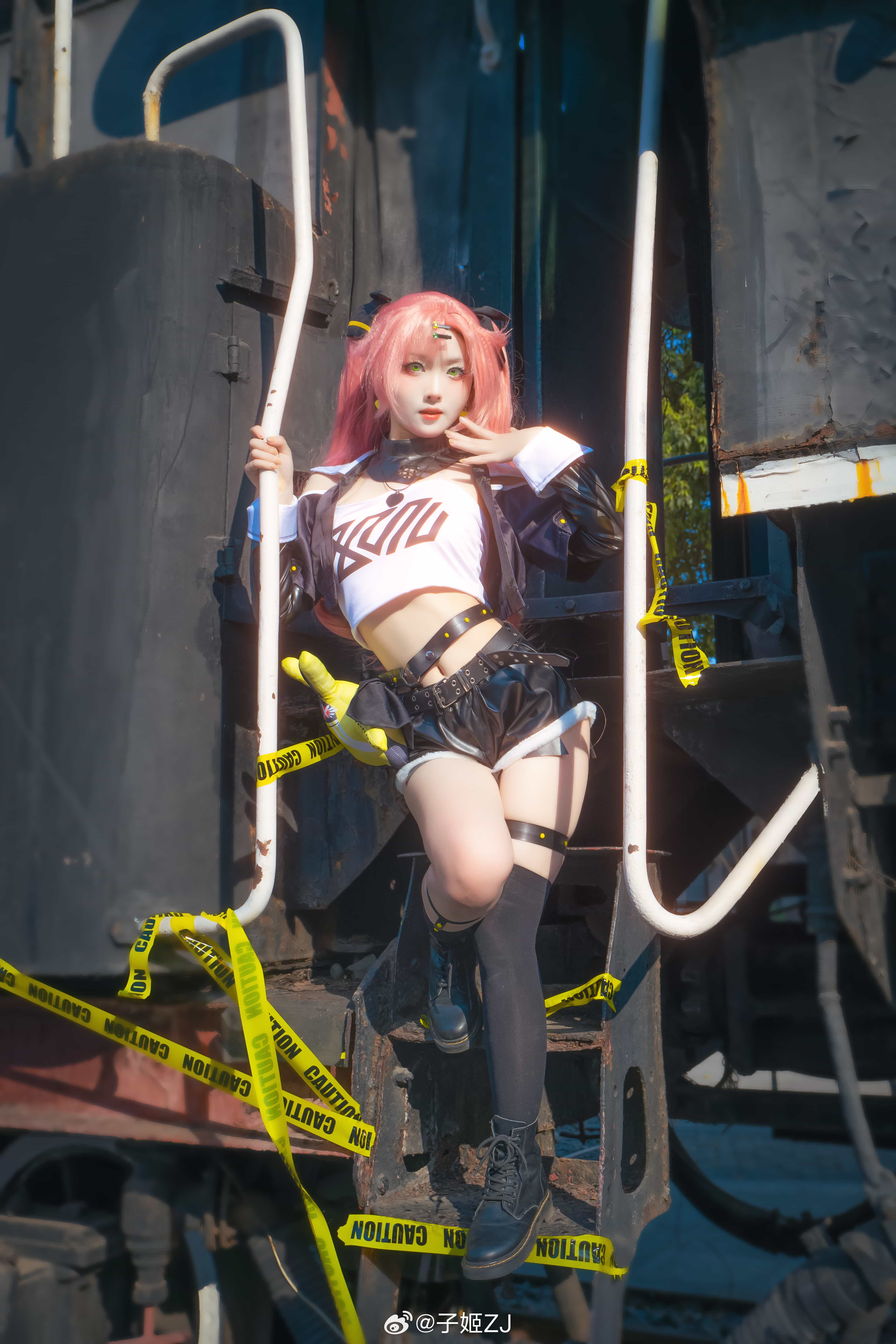 委托我的话，出场费很贵的哦～ ​​​