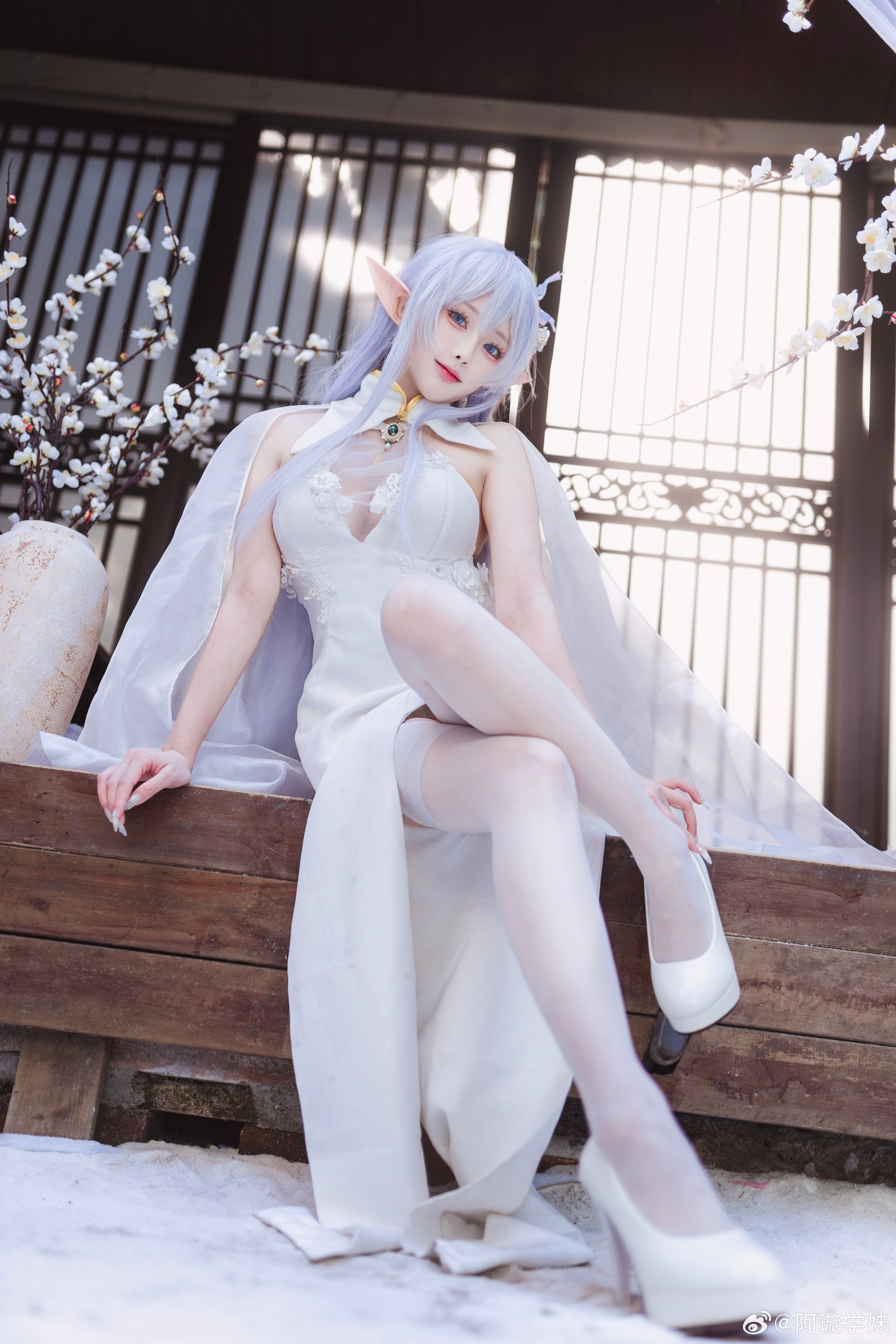 Cosplay | 没想到像这样在阁楼上吹着晚风、闻着淡淡的花香，也很惬意呢